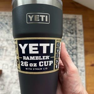 Yeti Rambler 26oz Stackable Cup NAVY